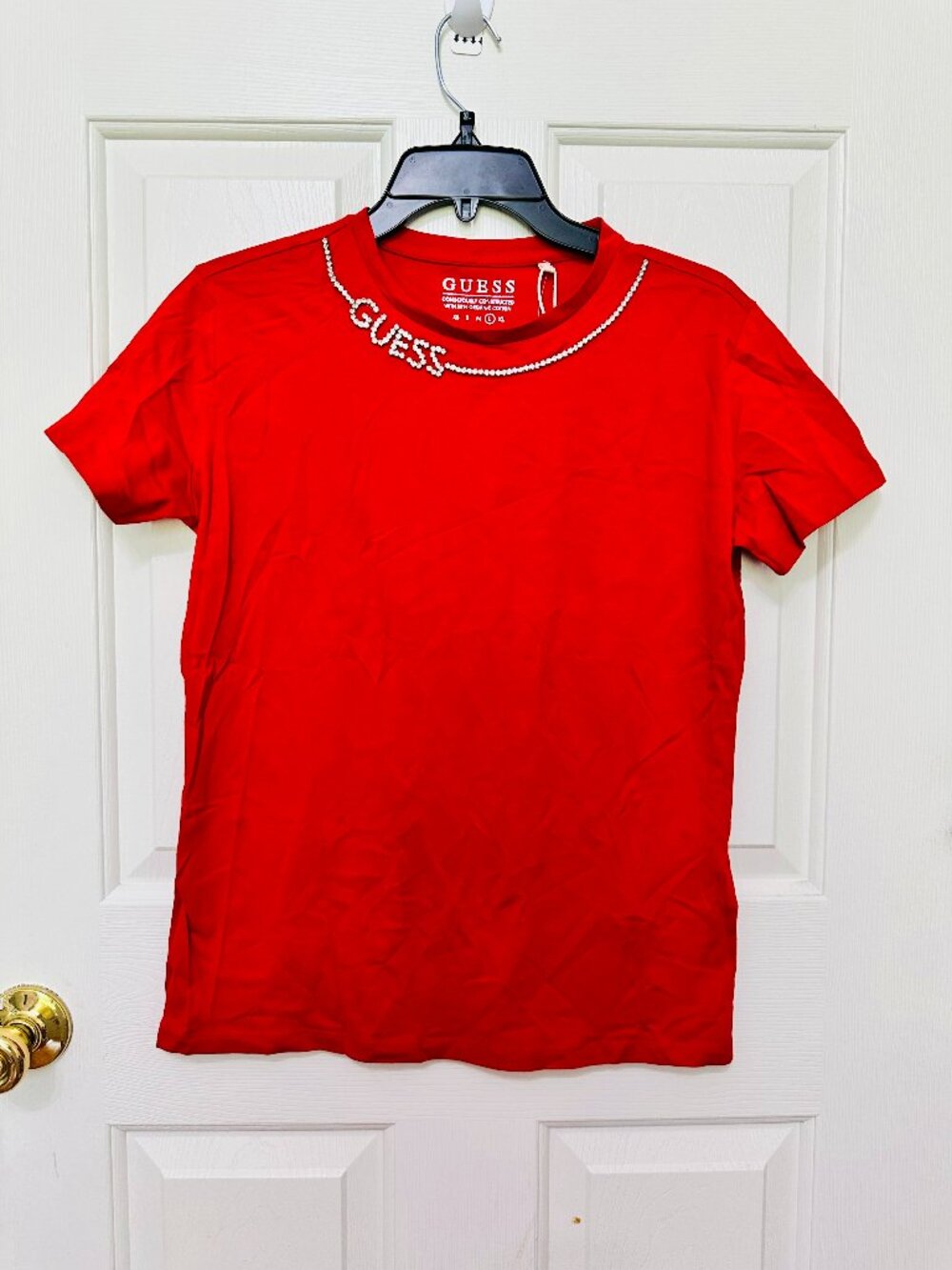 GUESS CHARIS RHINESTONE NECKLINE SHORT SLEEVE RUGBY RED T-SHIRT LARGE